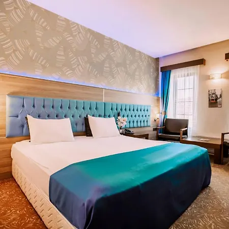 Hotel Highway